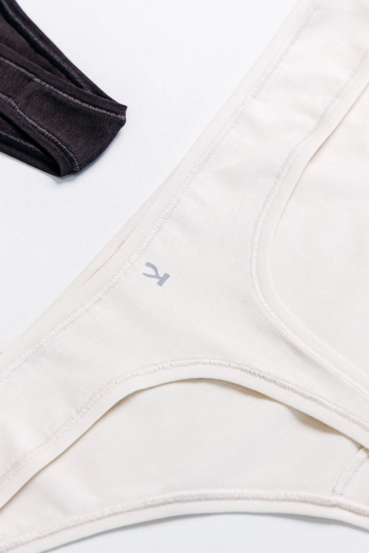 Classic Thongs · Bundle of 3 · Natural Undyed